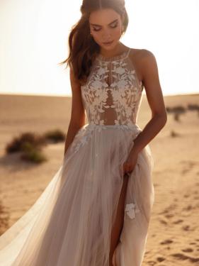 Dama Couture - Boho Brautkleid, halterneck, 3D Blüten, Tüllrock, Schleppe- Hänsel & Gretel