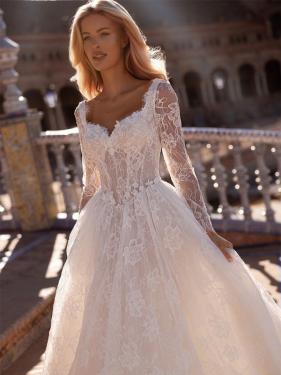 Milan Bridal - A-Linien Brautkleid, Blumenmuster, 3D Blüten, Schleppe, lange Ärmel - Hänsel & Gretel